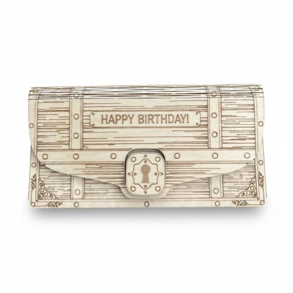 Holz Umschlag aus hellem Sperrholz mit gelasertem Schriftzug „Happy Birthday“